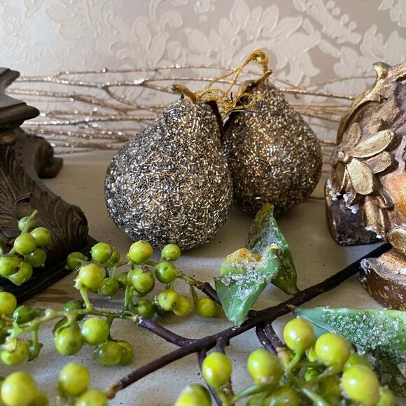 BEADED GLITTER Pears! A Pair of Pears! - Picture 2 of 4